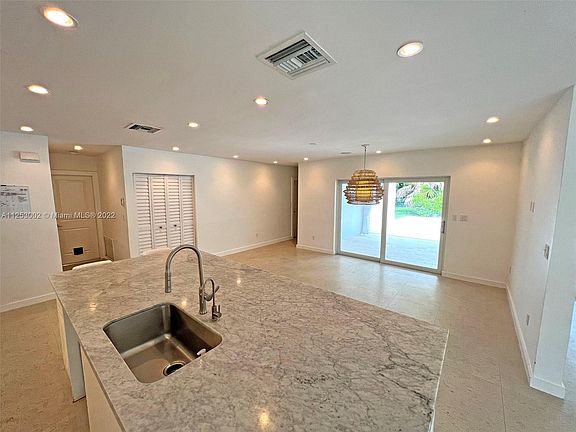 5th image of 15001 SW 69th Ct