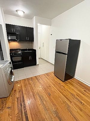 1st image of 320 E 34th St #2BB