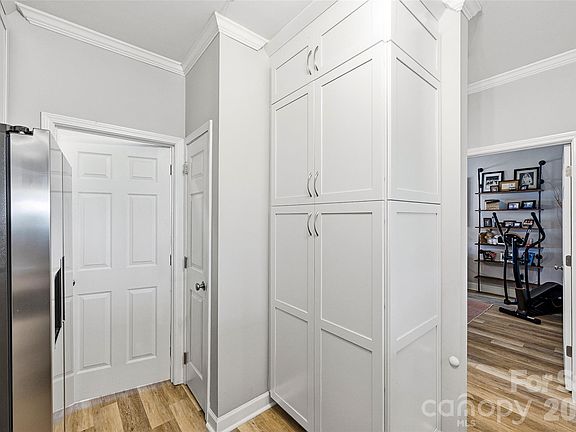 3rd image of 18824 Nautical Dr APT 28