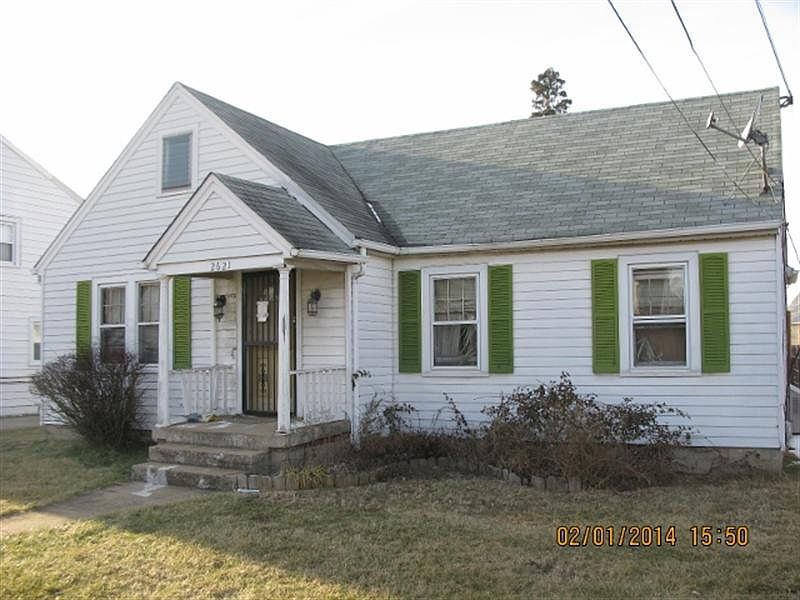 1st image of 2621 Parkland Dr