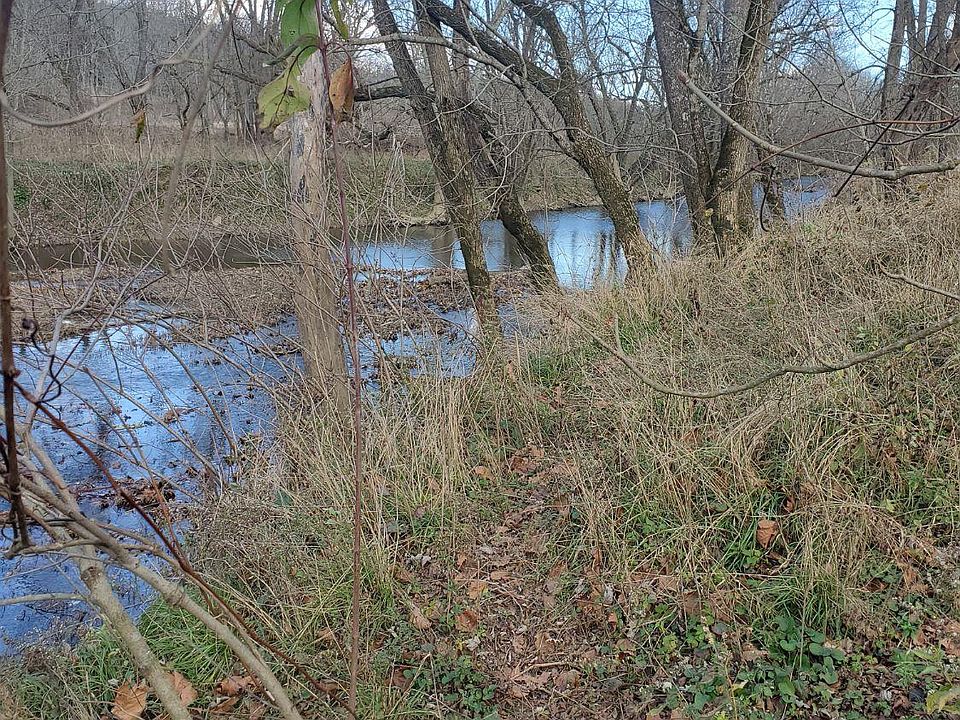 2nd image of 1137 Newby Ln #5
