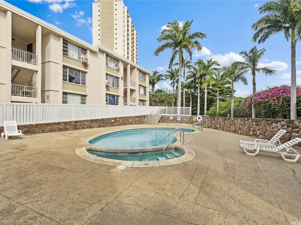 98-1040 Moanalua Rd APT 1-201, Aiea, HI 96701