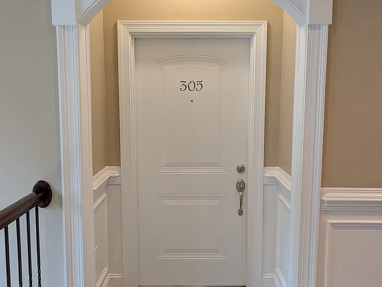134 Sunset Cir #305 — Photo 5