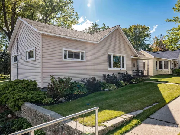 204 Sidney St, West Branch, MI 48661