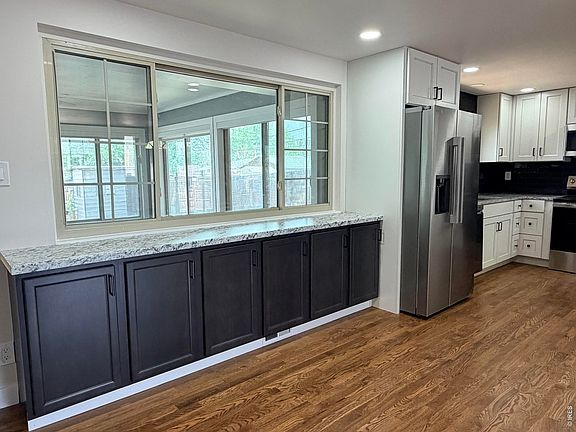 4th image of 245 Berwick Ave