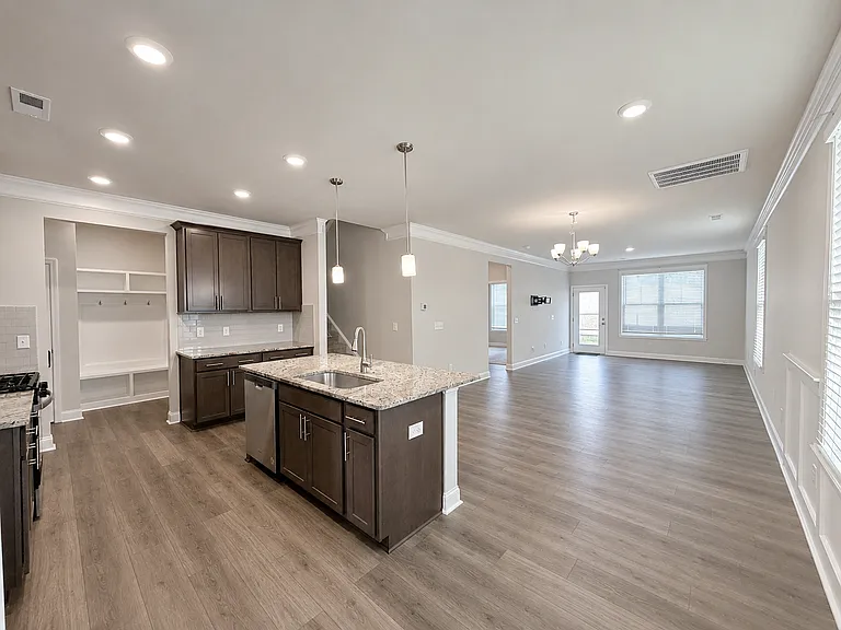 216 Stamm Dr — Photo 3