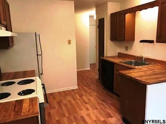 4th image of 182 Tallow Wood Dr