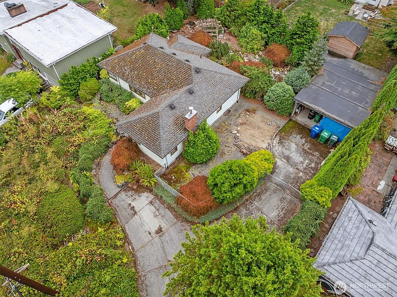 4th image of 4005 NE 88th Street