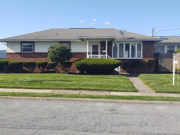 3908 Lawrence Ave, Moosic, PA 18507