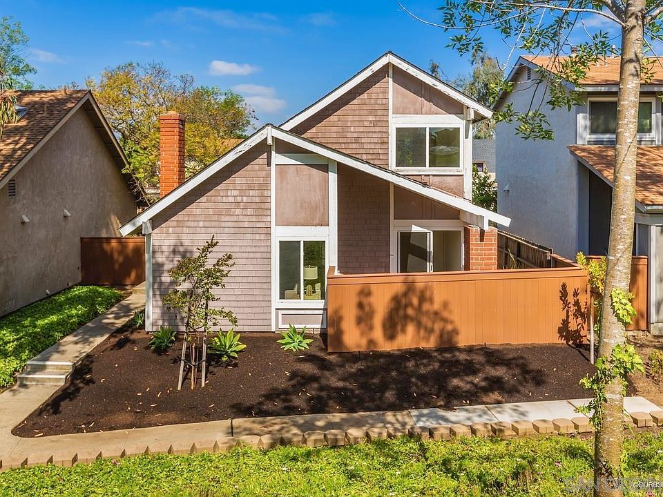 1st image of 10748 Esmeraldas Dr