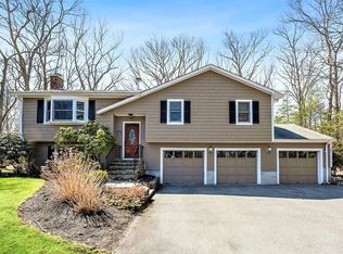 1 Pillowlace Ln, Beverly, MA 01915