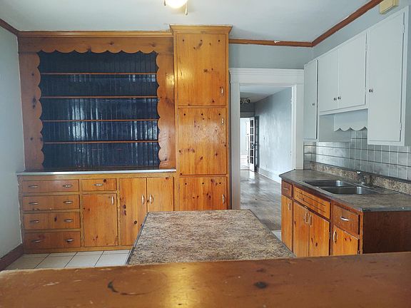 3rd image of 2776 Main St #3