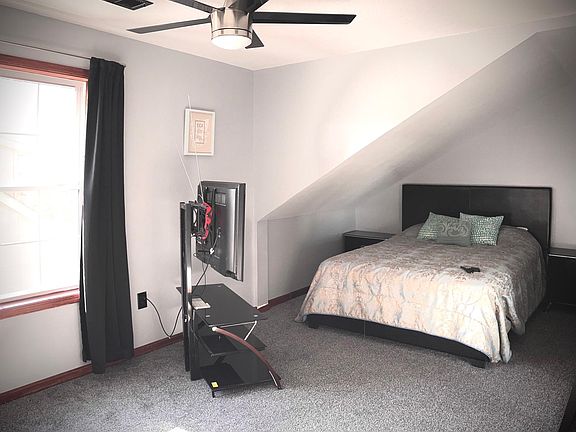 2nd image of 4404 Paseo Blvd