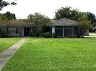 1011 Inverery Dr, Lake Charles, LA 70605