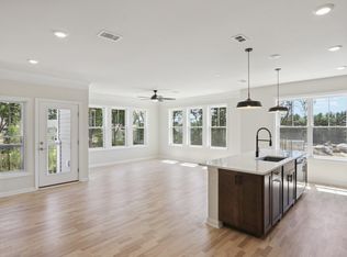 2 Winslow Ln #401, Grafton, MA 01536