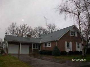 225 Maple Dr, Upper Sandusky, OH 43351