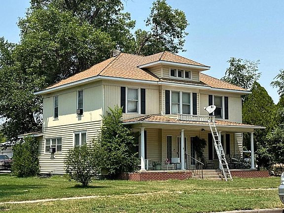 3rd image of 315 Grant St