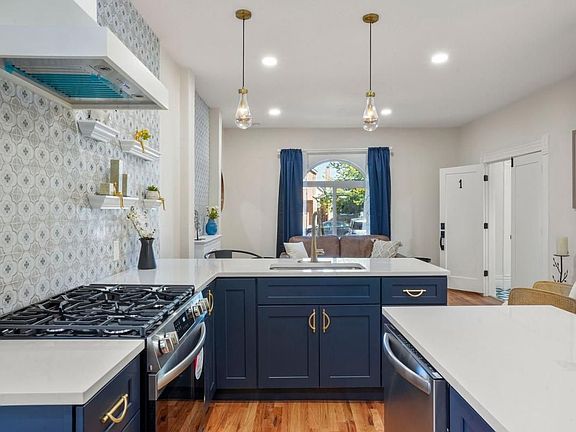 4th image of 269 S Grant St #1