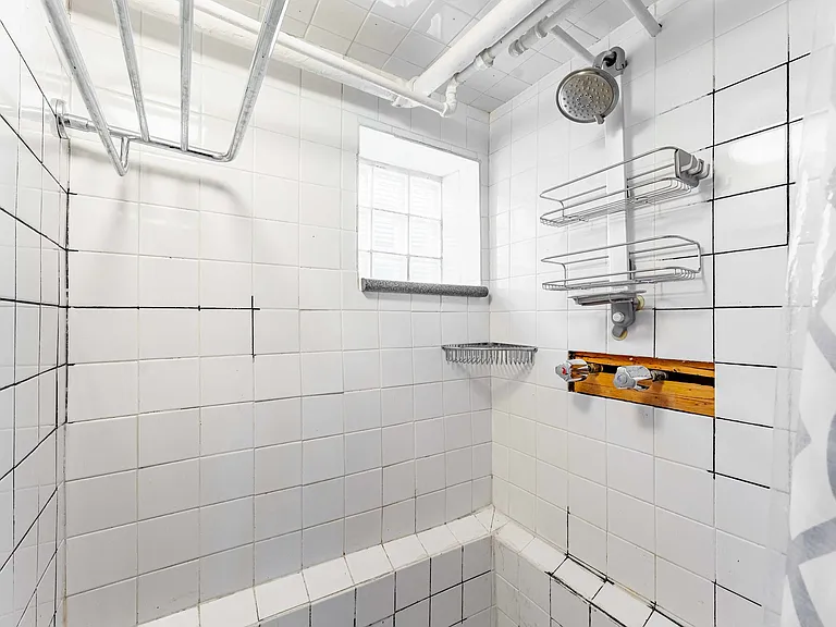 5510 W Barry Ave #GC — Photo 8