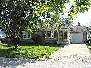 1st image of 909 Gould St