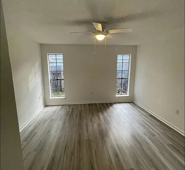 6124 Parkforest Dr — Photo 7