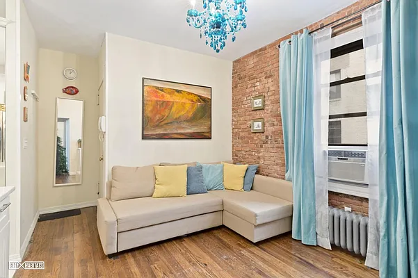 Sold by Citi Habitats | media 2