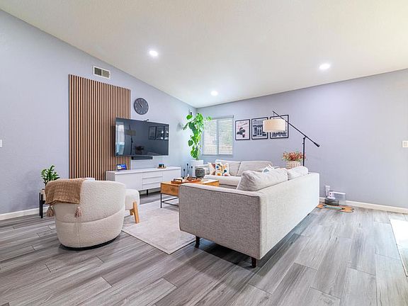 4th image of 2628 Obrien Pl