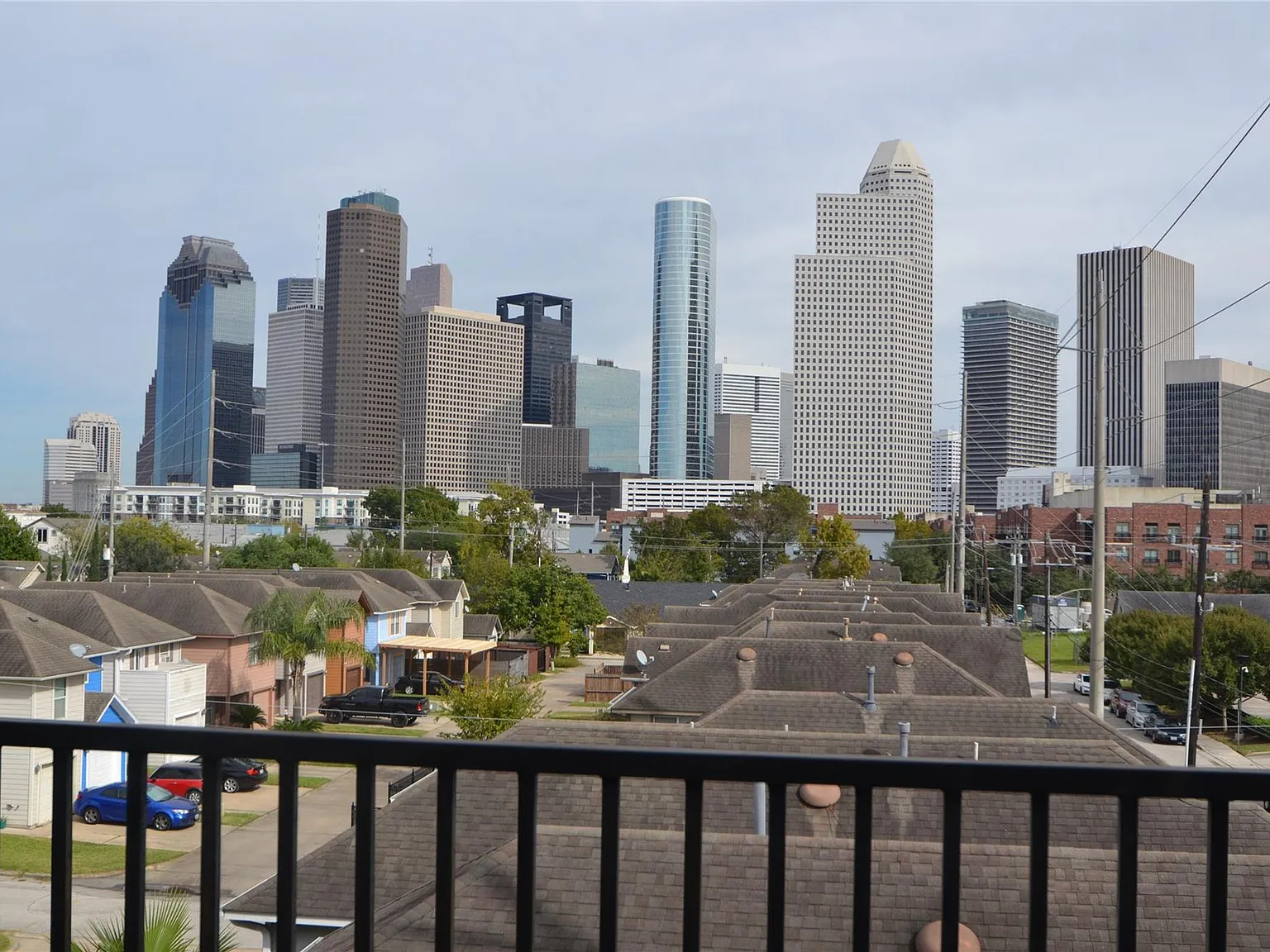 1 bed, 1.5 bath, 1200 sqft, $1,995 — Photo 1