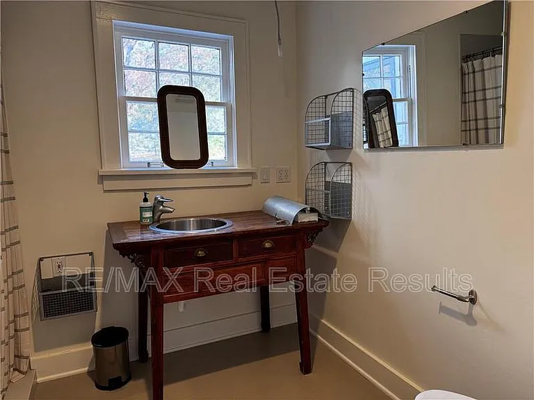 610 N Olive Ave — Photo 18