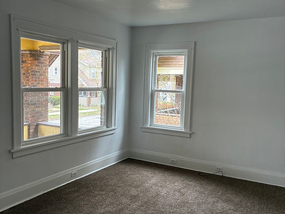 1st image of 523 Raspberry St