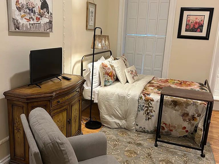 2703 N Calvert St #1 — Photo 8