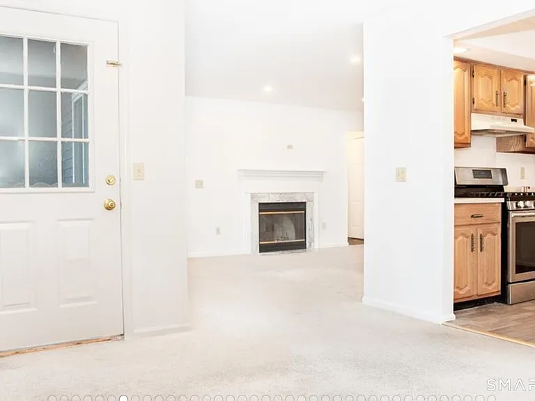 211 Windgate Cir #B — Photo 6