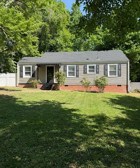 2310 Fernwood Dr — Photo 1