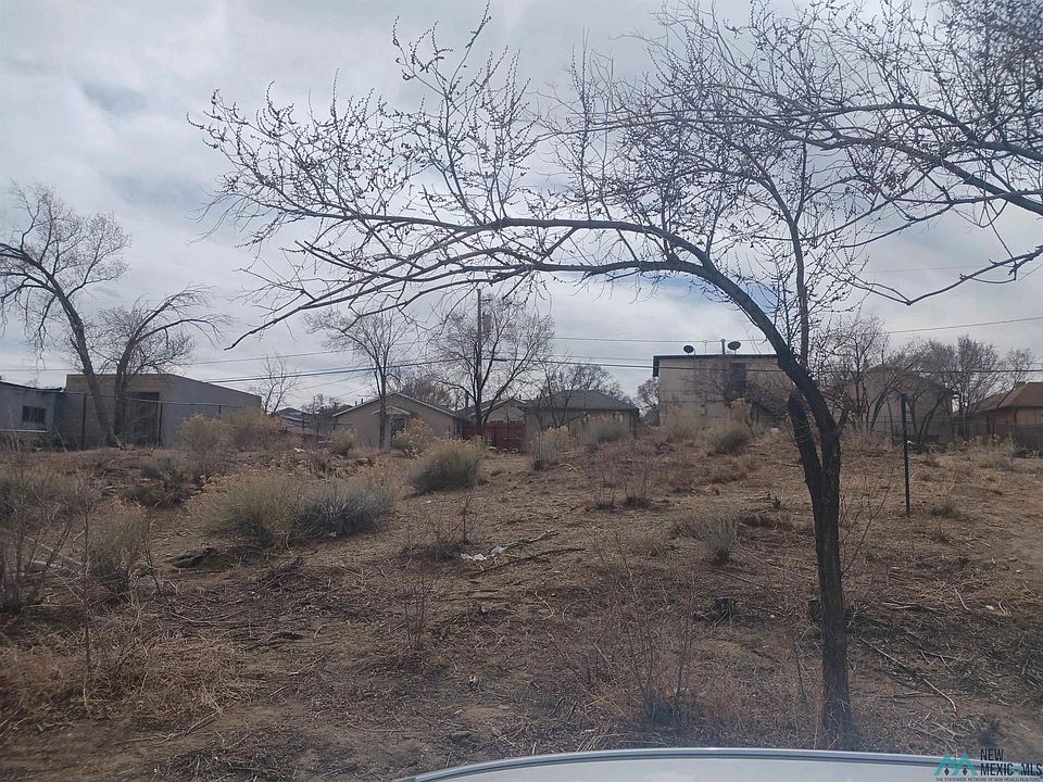 1st image of 820 E Aztec Ave