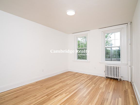 3rd image of 288 Chestnut Hill Ave #6T