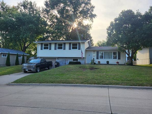 1920 Fairmeadows Dr