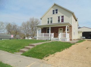 214 1st St, Charlotte, IA 52731