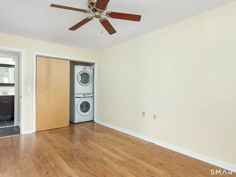 54 Willieb St #B — Photo 13