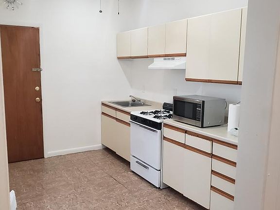 3rd image of 38 W 5th Ave #2