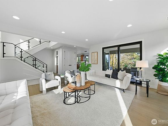 5th image of 16068 SE 44TH Court
