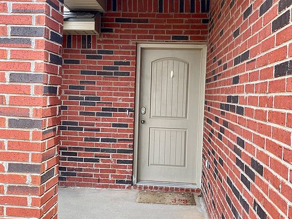 3rd image of 419 E 96th St