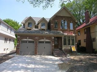 226 Central Park Ave, Wilmette, IL