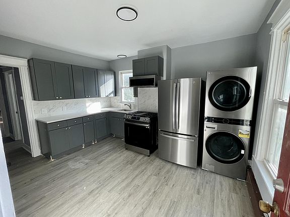 3rd image of 260 Partridge St Unit 1