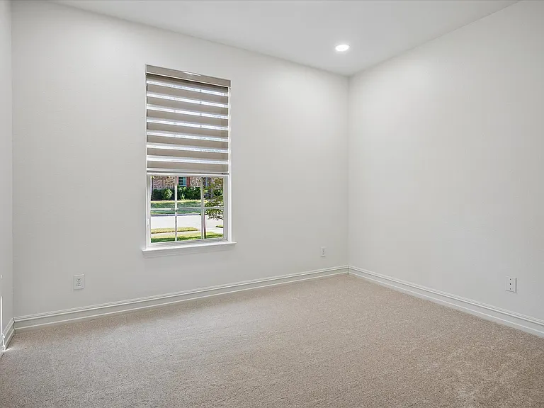 1037 Everglades Dr — Photo 12