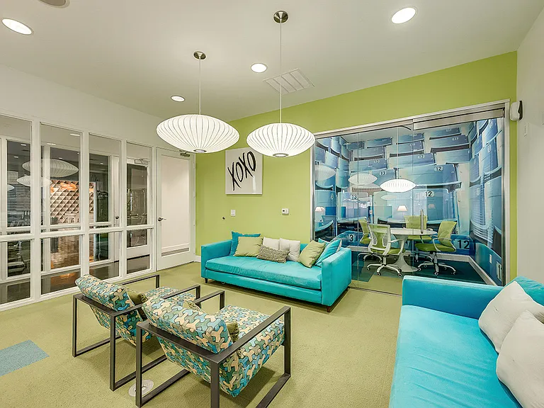 The Encore at Sam Houston - Student Living Priced Per Room — Photo 12