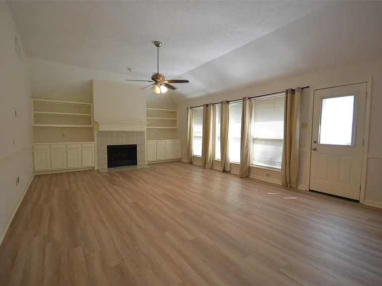 13802 Rosebranch Ct — Photo 3
