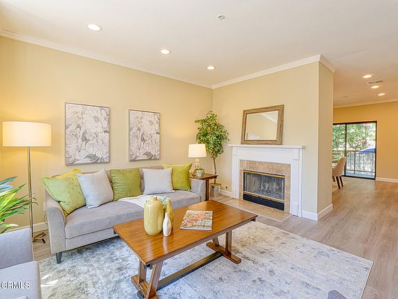 2nd image of 462 Mariposa Ave