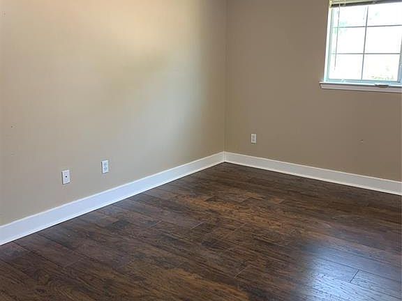 5th image of 1015 Loom Ct