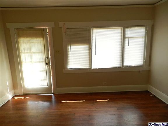 3rd image of 532 Thompson Dr