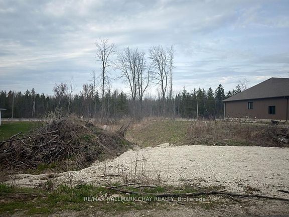 4th image of 137 Old Highway 26
